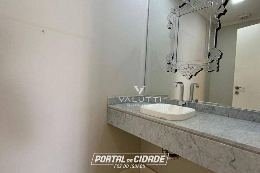 Casa &agrave; venda - 382m&sup2; - Condom&iacute;nio Vila Residencial B