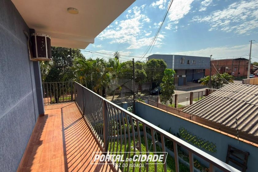 Sobrado &agrave; venda - 375m&sup2; - Porto Meira