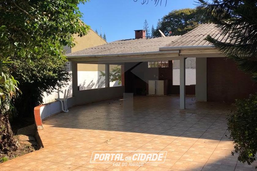 Casa &agrave; venda - 619m&sup2; - Vila A