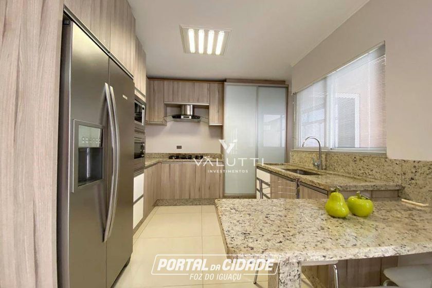Sobrado &agrave; venda - 250m&sup2; - Jardim Polo Centro