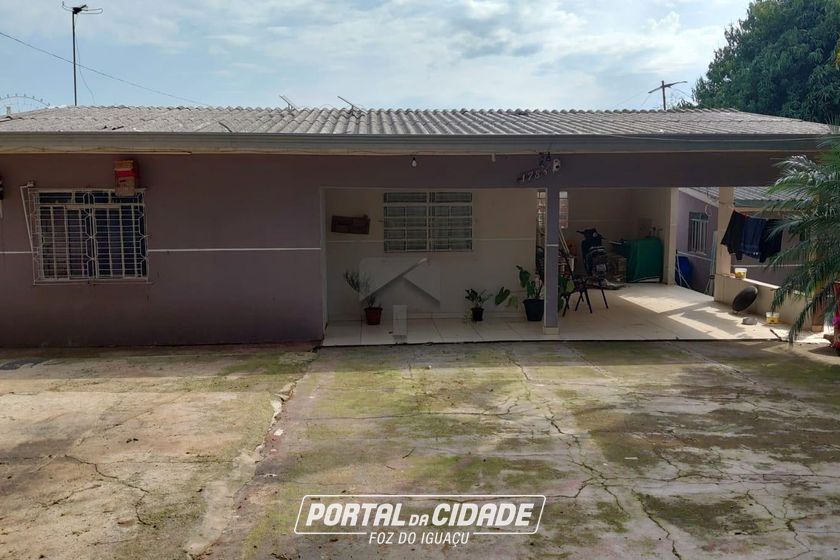 Casa &agrave; venda - 375m&sup2; - Jardim Tropical