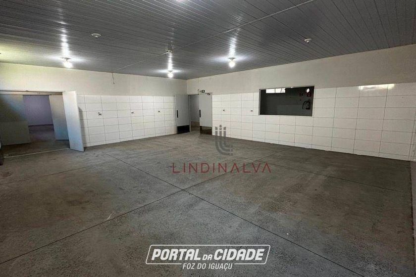 Sal&atilde;o Comercial para alugar - 720m&sup2; - Distrito Industrial
