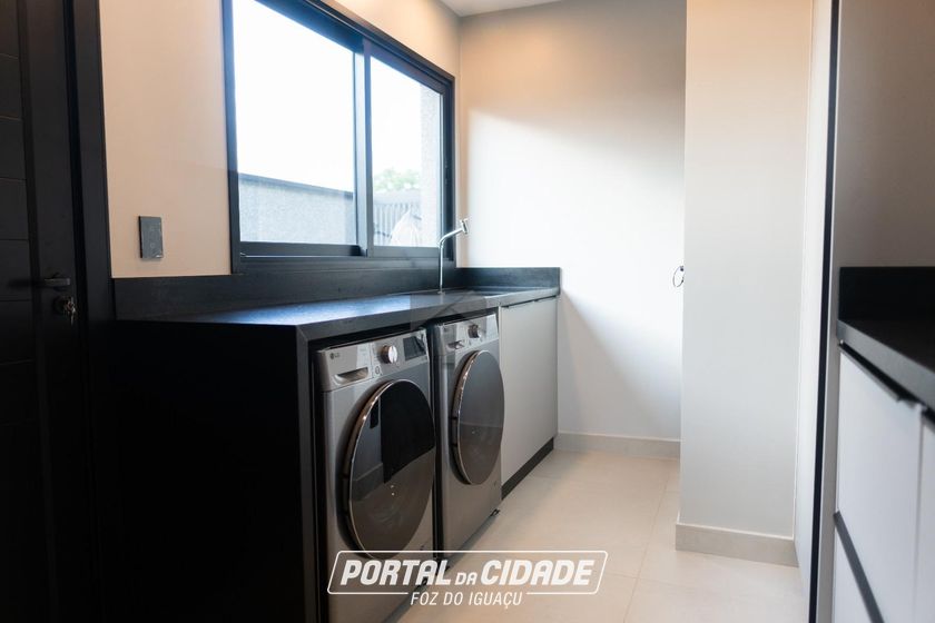 Casa &agrave; venda - 284m&sup2; - Carim&atilde;
