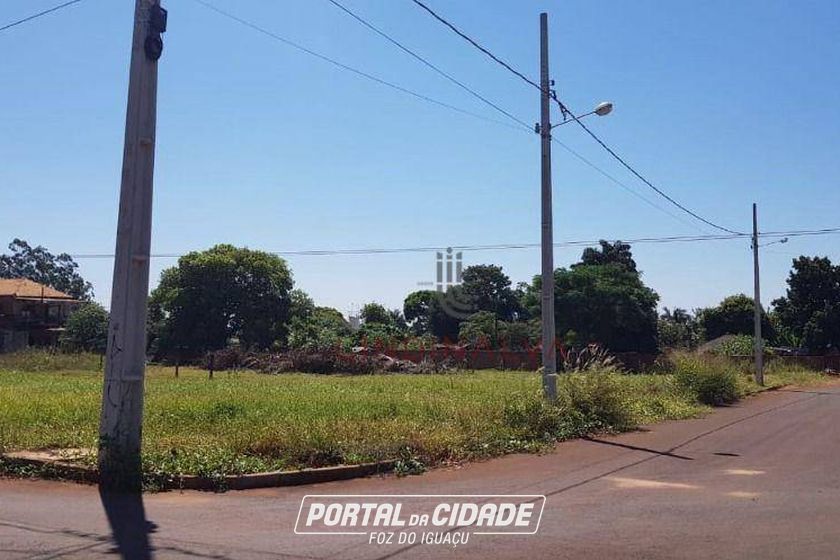 Terreno &agrave; venda - 821m&sup2; - Parque da Lagoa