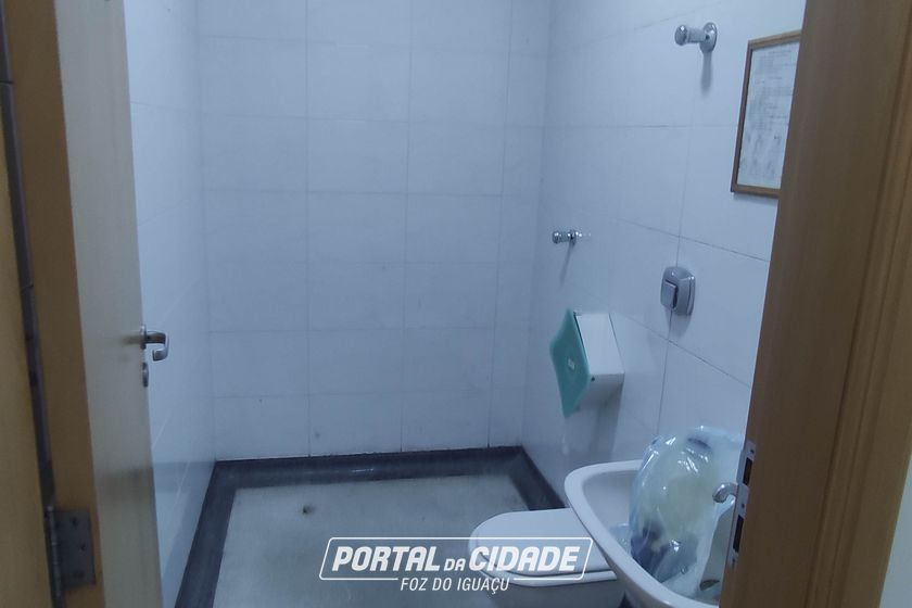 Sala Comercial &agrave; venda - 839m&sup2; - Centro