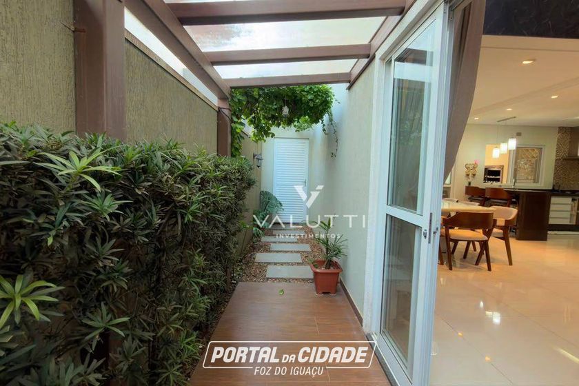 Sobrado &agrave; venda - 350m&sup2; - Condom&iacute;nio Country Igua&ccedil;u