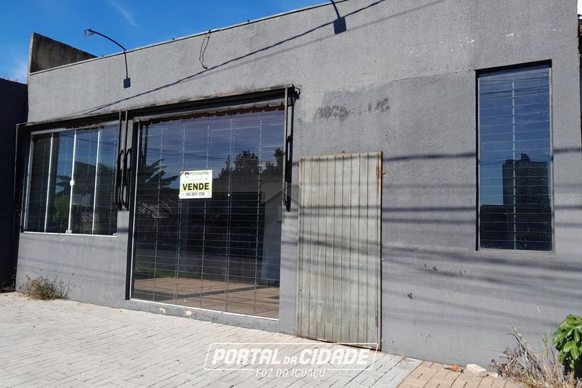 Sal&atilde;o Comercial &agrave; venda - 120m&sup2; - Centro