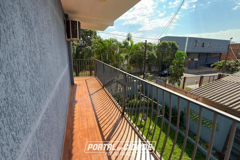 Sobrado &agrave; venda - 375m&sup2; - Porto Meira