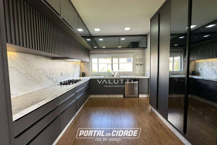 Sobrado &agrave; venda - 544m&sup2; - Condom&iacute;nio Residencial Esmeralda