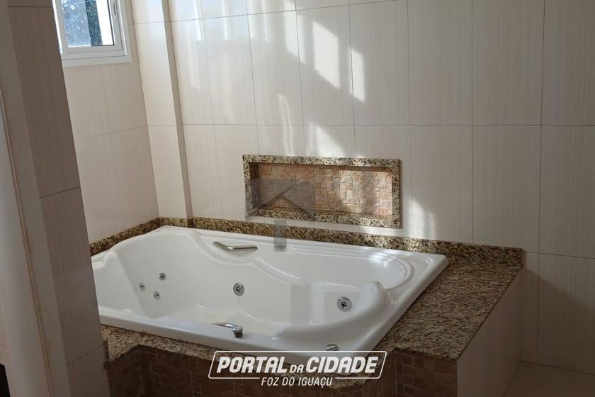 Sobrado &agrave; venda - 180m&sup2; - Jardim Naipi