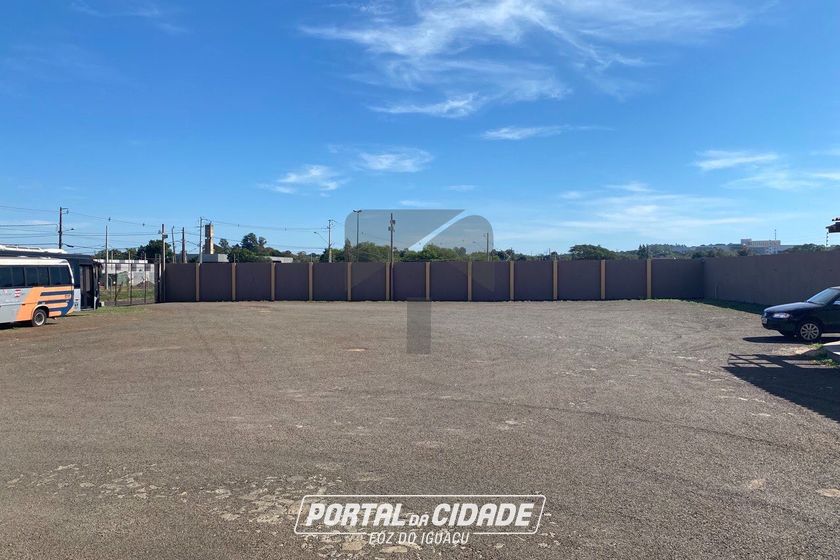 Sal&atilde;o Comercial &agrave; venda - 1614m&sup2; - Loteamento Comercial e Residencial Cataratas