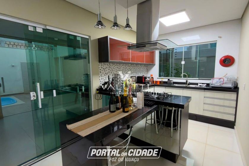 Sobrado &agrave; venda - 238m&sup2; - Jardim Lind&oacute;ia