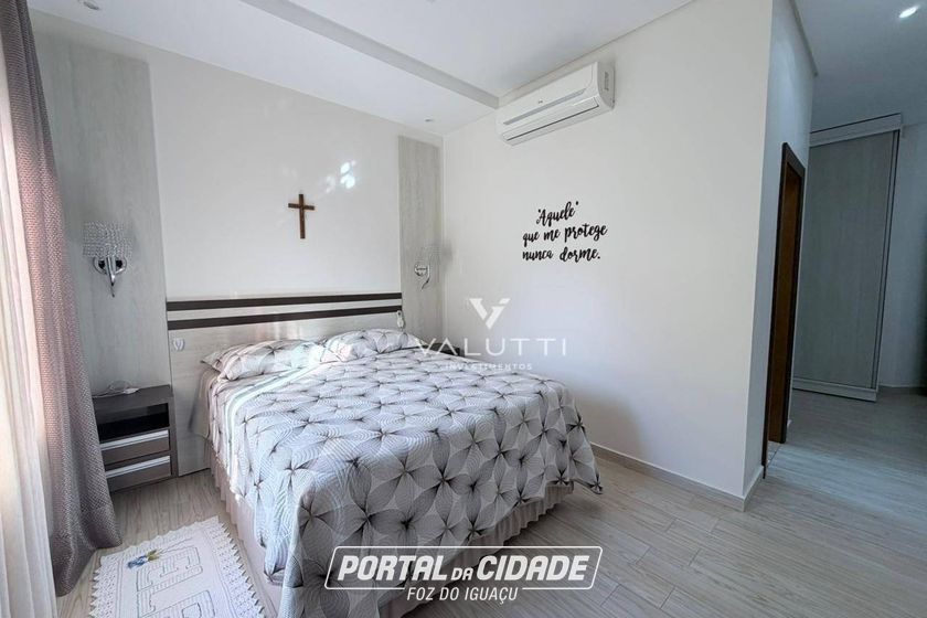 Casa &agrave; venda - 236m&sup2; - Condom&iacute;nio Arco de Paris