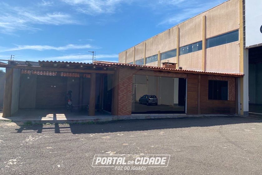 Sal&atilde;o Comercial &agrave; venda - 1614m&sup2; - Loteamento Comercial e Residencial Cataratas