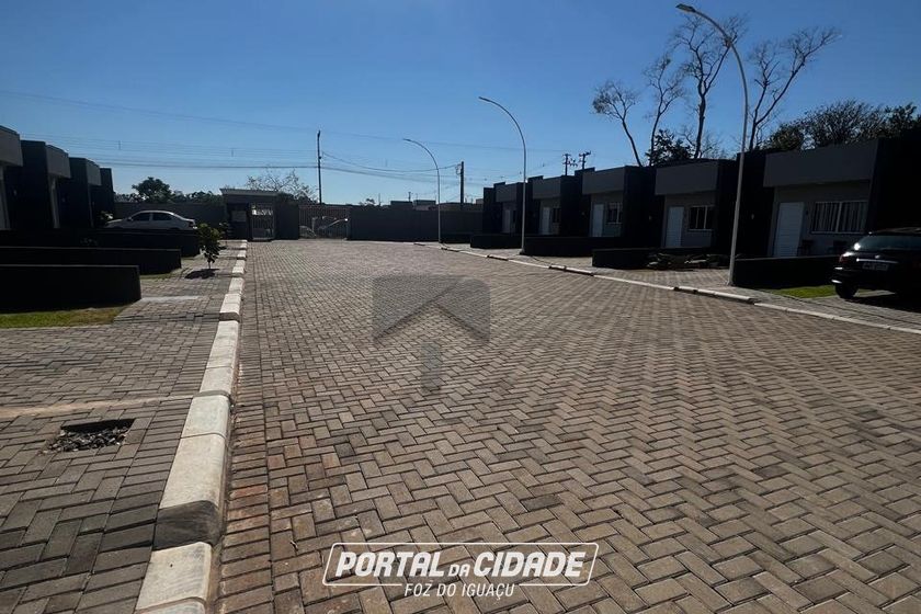 Casa &agrave; venda - 45m&sup2; - Carim&atilde;