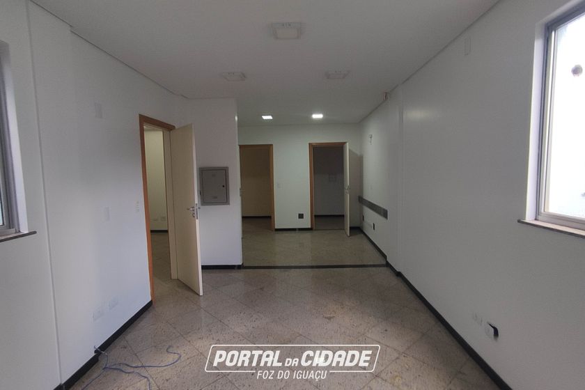 Sala Comercial &agrave; venda - 839m&sup2; - Centro