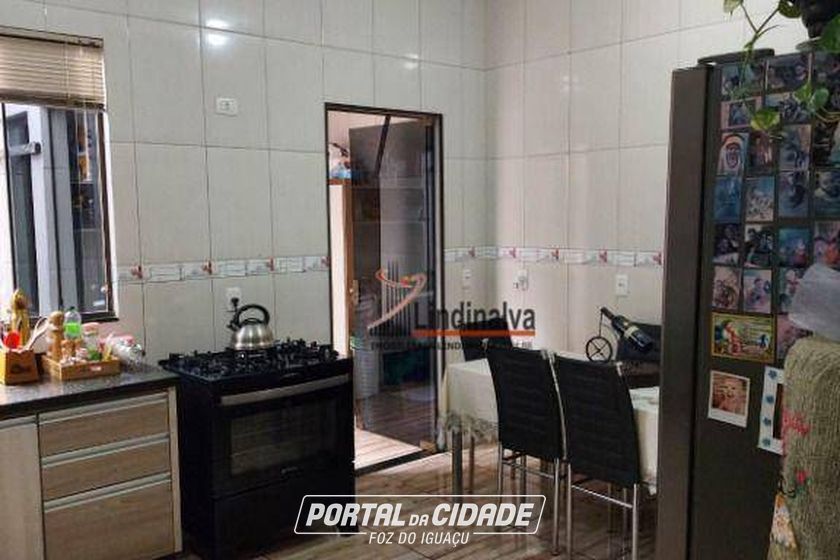 Casa &agrave; venda - 300m&sup2; - Centro