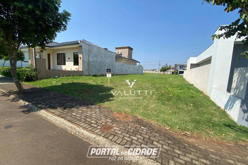 Terreno &agrave; venda - 360m&sup2; - Condom&iacute;nio Residencial Safira