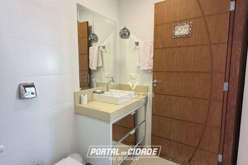 Casa &agrave; venda - 388m&sup2; - Condom&iacute;nio Vila Residencial B