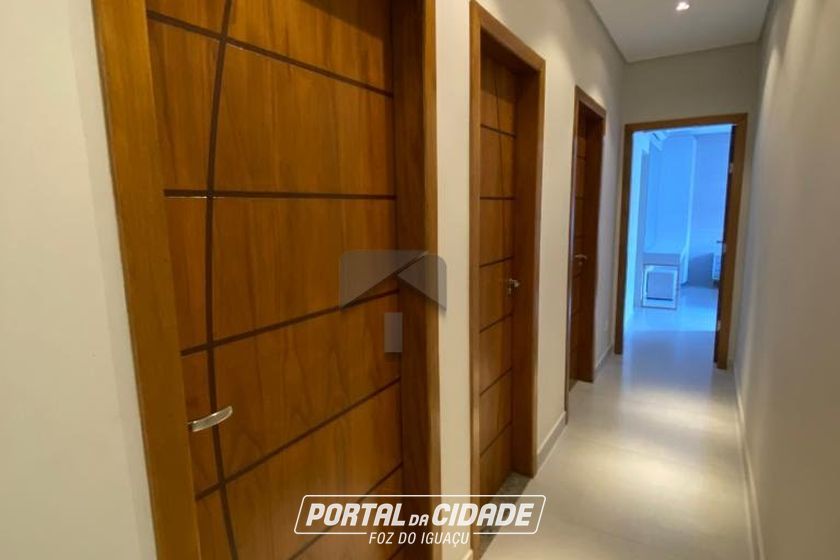 Casa &agrave; venda - 262m&sup2; - Jardim Bandeirantes