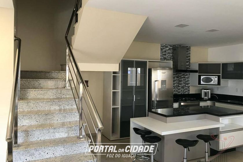 Sobrado &agrave; venda - 144m&sup2; - Jardim Igua&ccedil;u