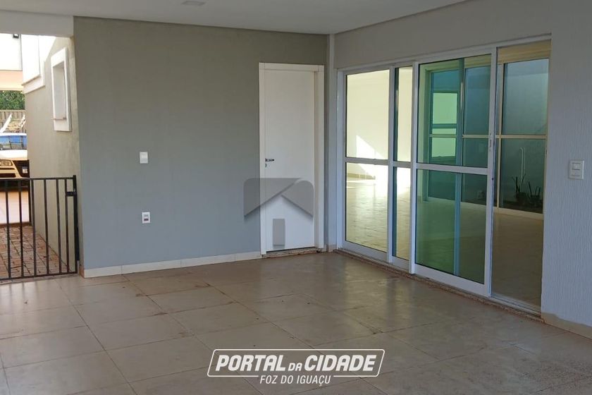 Sobrado &agrave; venda - 180m&sup2; - Jardim Naipi