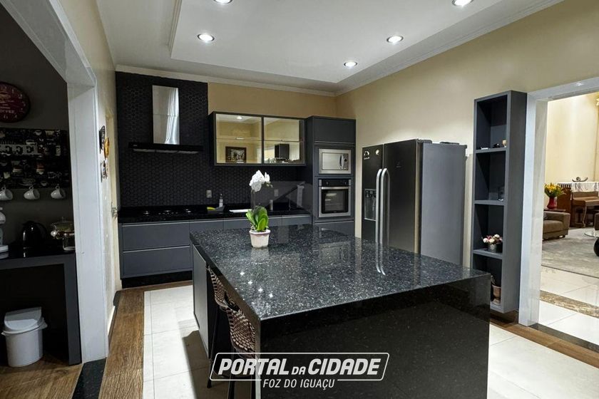 Casa &agrave; venda - 615m&sup2; - Vila Shalon