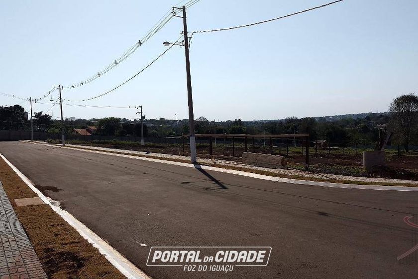 Terreno &agrave; venda - 360m&sup2; - Condominio Residencial Falls Ville