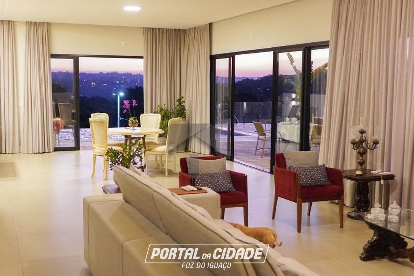 Casa &agrave; venda - 670m&sup2; - Tr&ecirc;s Fronteiras