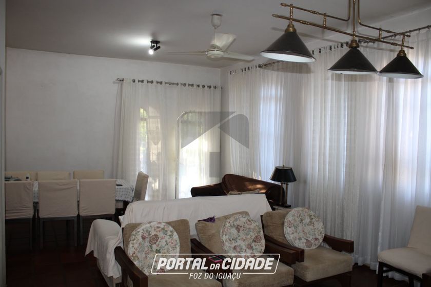 Casa &agrave; venda - 180m&sup2; - Bourbon