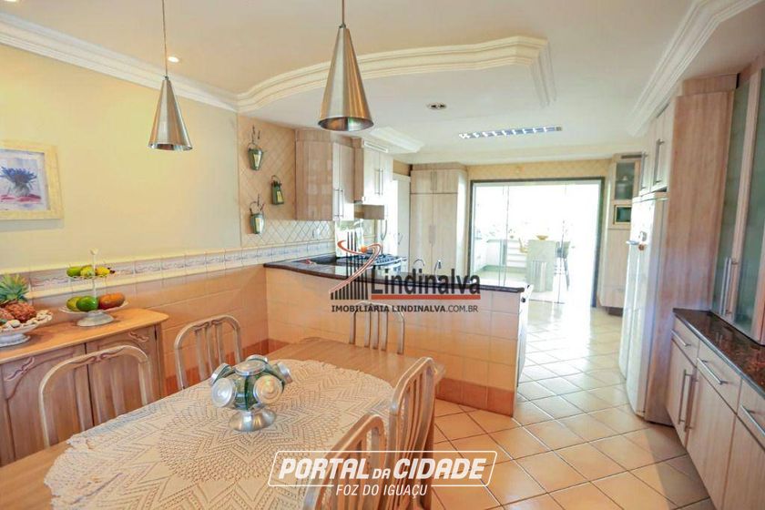 Sobrado &agrave; venda - 584m&sup2; - Jardim Igua&ccedil;u