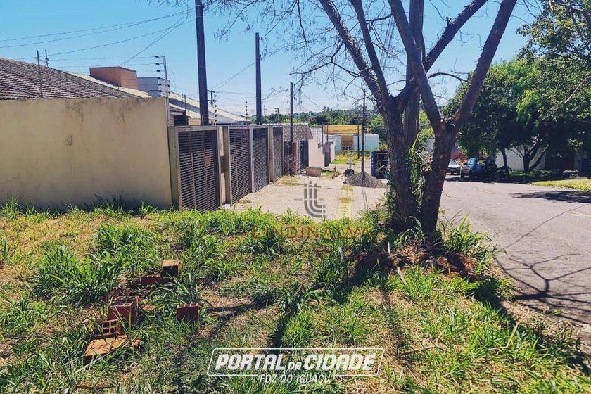 Terreno &agrave; venda - 337m&sup2; - Jardim Ip&ecirc; III