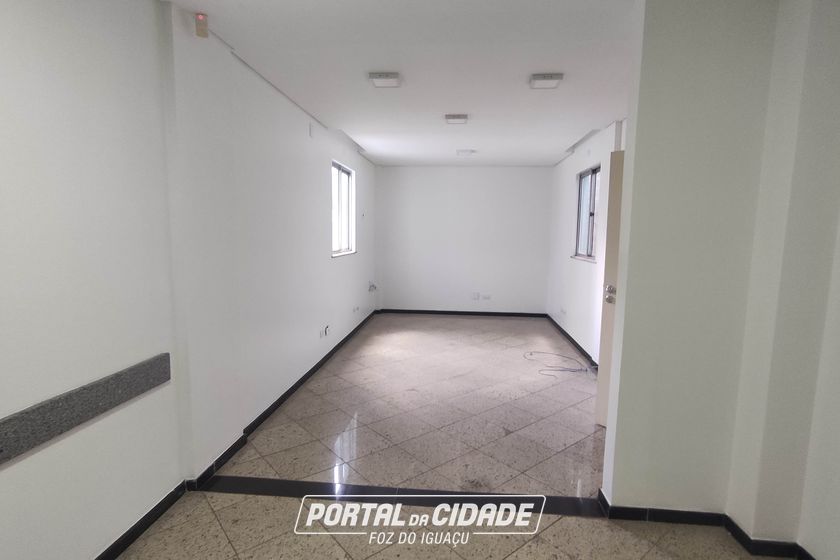 Sala Comercial &agrave; venda - 839m&sup2; - Centro