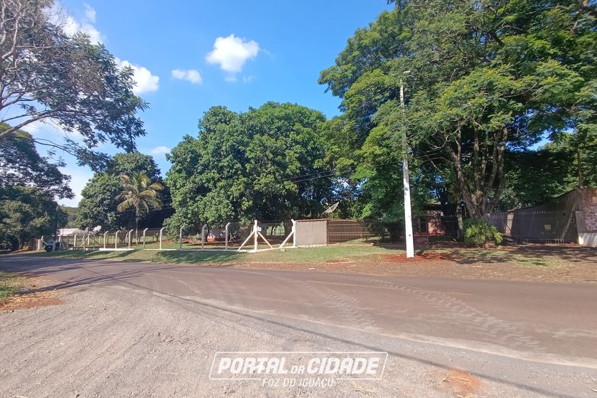 Ch&aacute;cara &agrave; venda - 150m&sup2; - Mata Verde
