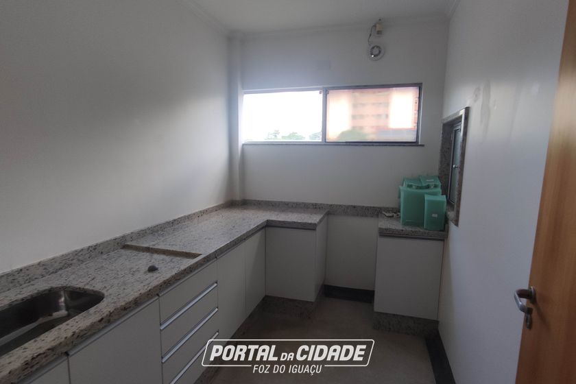 Sala Comercial &agrave; venda - 839m&sup2; - Centro