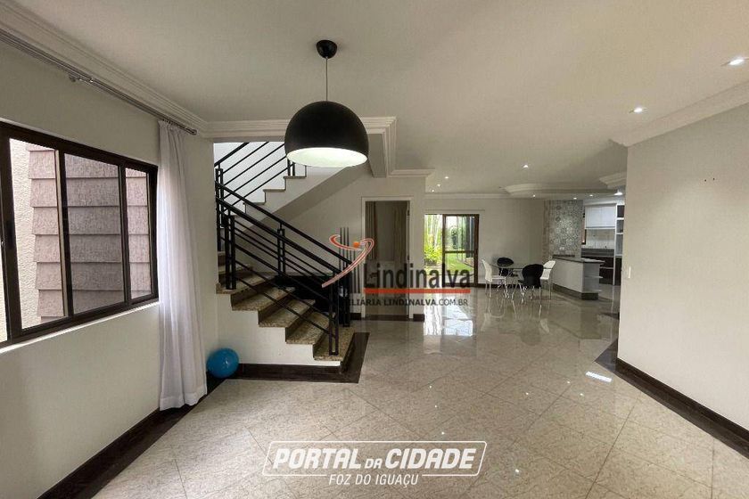 Sobrado &agrave; venda - 386m&sup2; - Condom&iacute;nio Residencial Cris&aacute;lidas