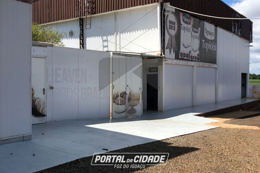 Ch&aacute;cara &agrave; venda - 1200m&sup2; - Lote Grande