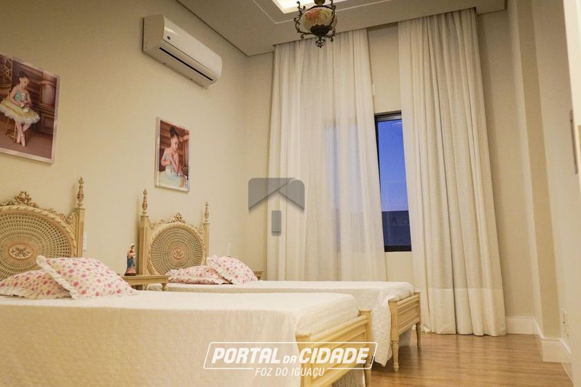 Casa &agrave; venda - 670m&sup2; - Tr&ecirc;s Fronteiras