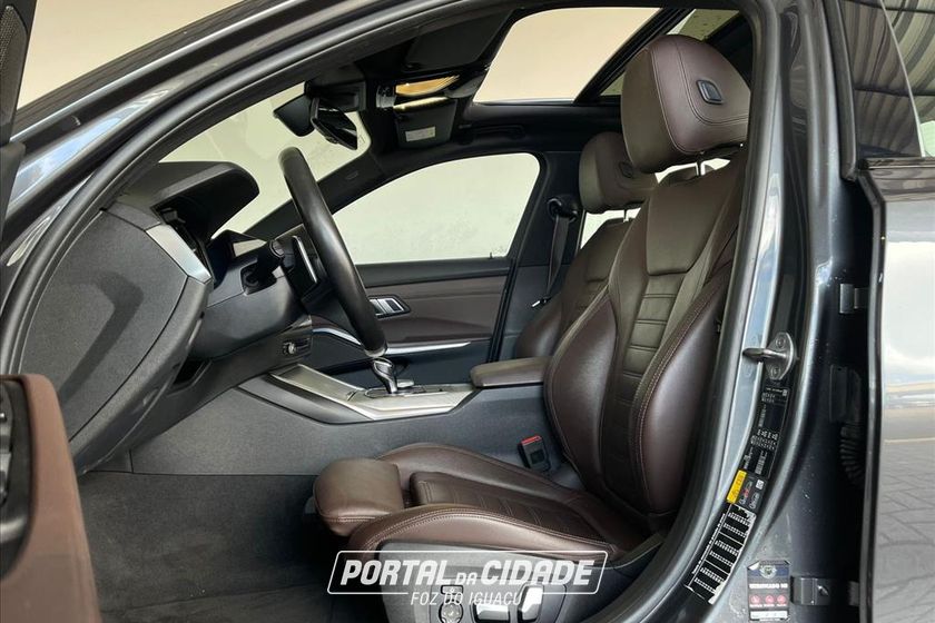 BMW 330e