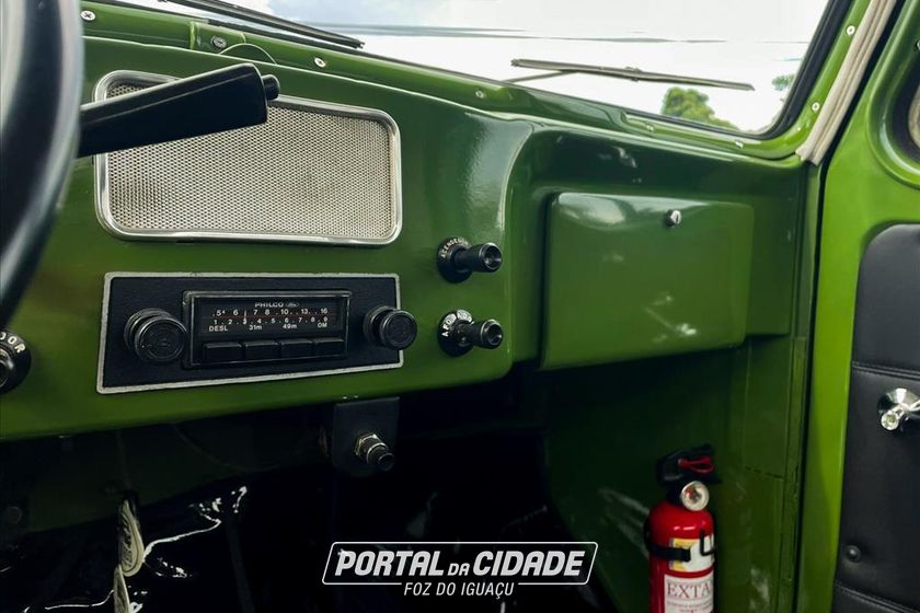 Ford F-75