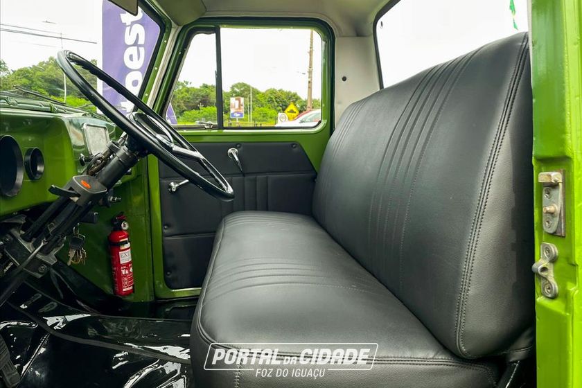 Ford F-75