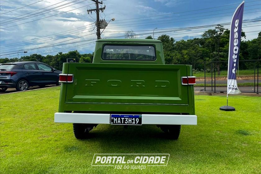 Ford F-75