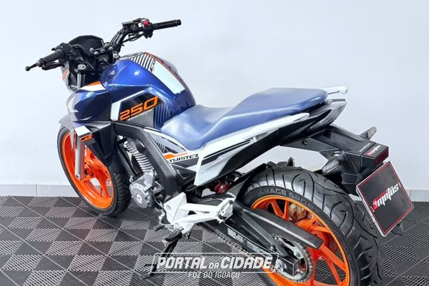 HONDA CB