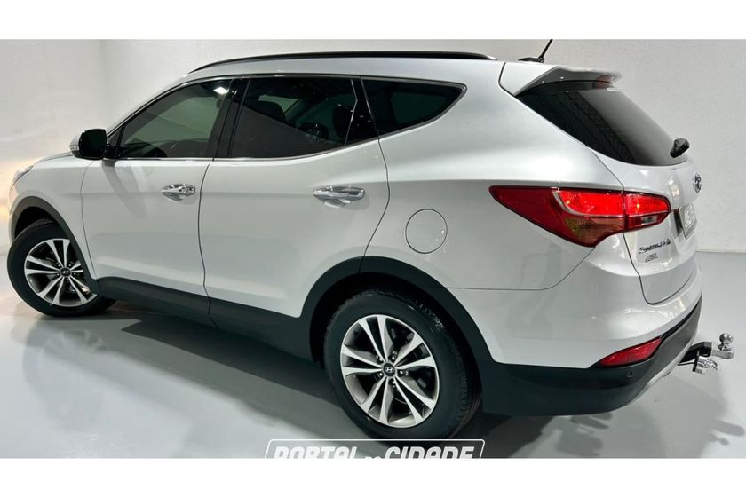 Hyundai Santa