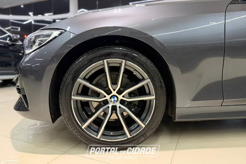 BMW 320iA