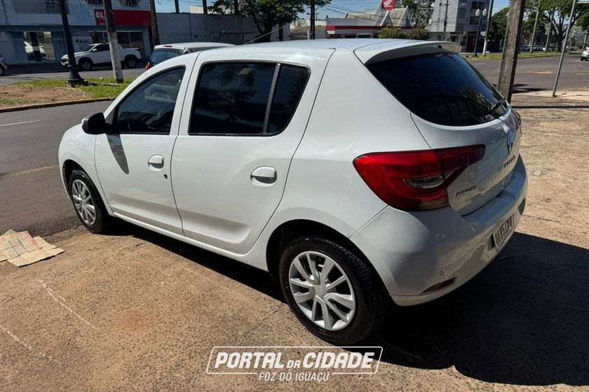 Renault SANDERO