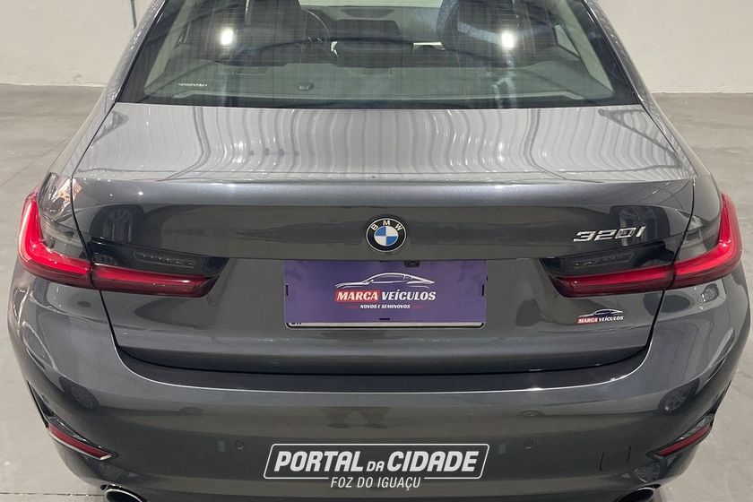 BMW 320iA