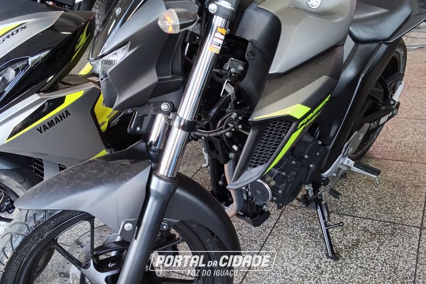 YAMAHA FZ25