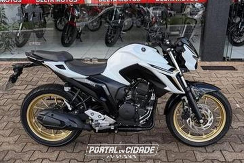 YAMAHA FZ25