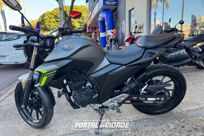 YAMAHA FZ25